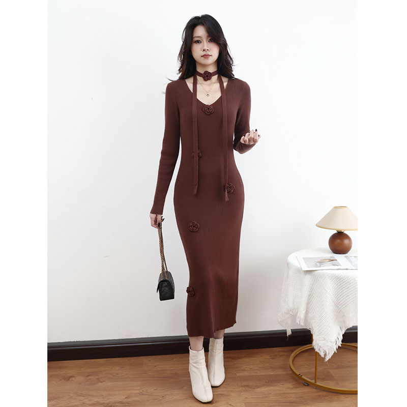 How to avoid uneven stitches or unthreading during the sewing process of long skirts?
